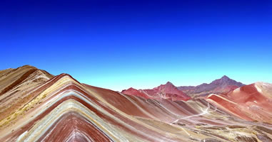 Vinicunca der Regenbogenberg in Peru Vinicunca der Regenbogenberg in Peru